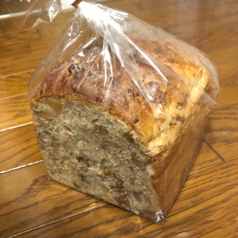 くるみパン(デューカ ディ カマストラ 高島町店)