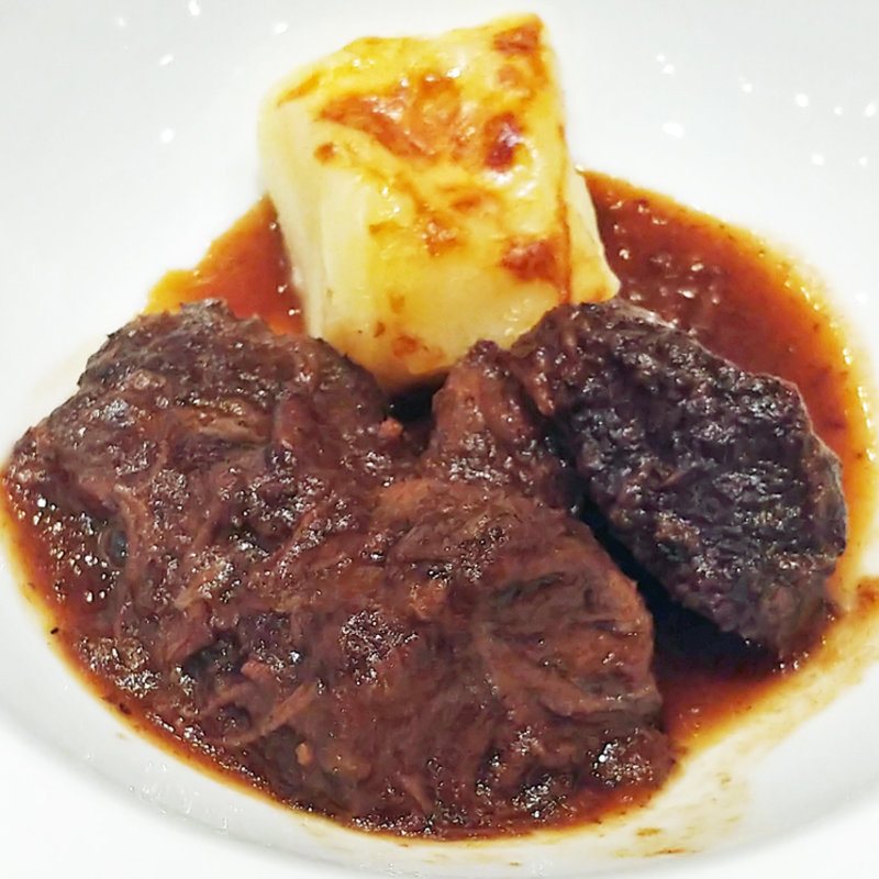 牛ほほ肉の赤ワイン煮込み(ビストロ・シャンパーニュ・トレゾール(Bistro Champagne Tresors))