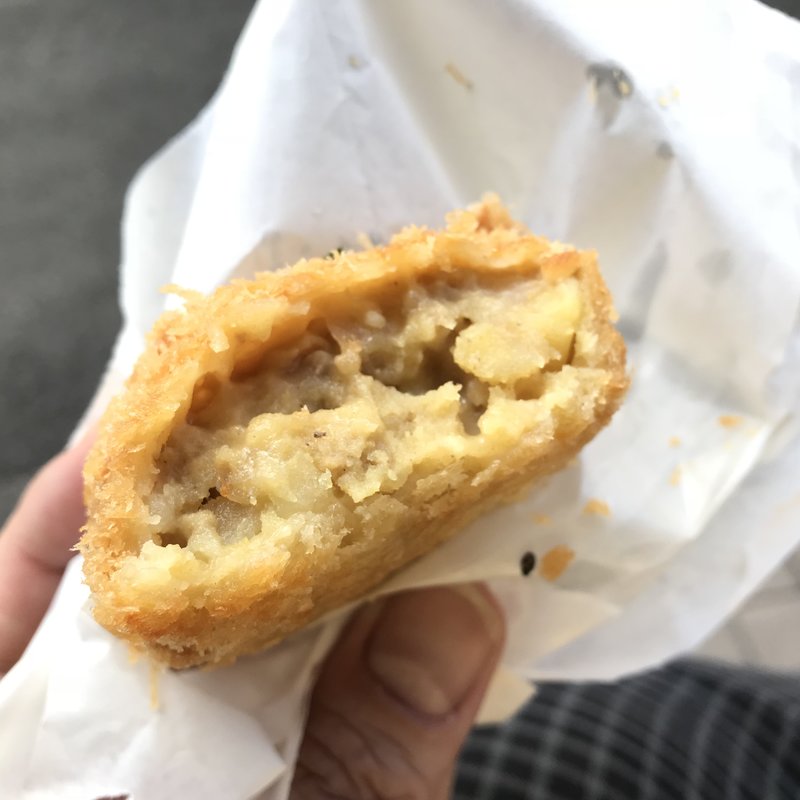 とろける豚肉チーズコロッケ(楽万コロッケ)