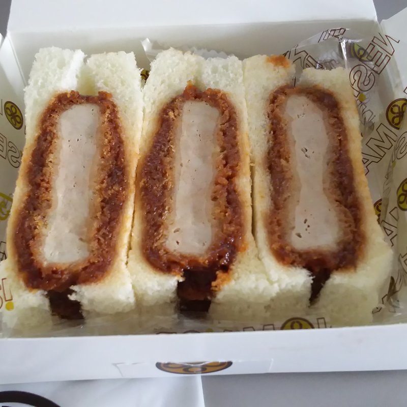 ヒレかつサンド（3切）(とんかつ まい泉 アトレ川崎店)