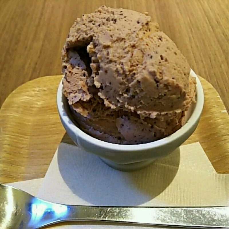 八幡屋磯五郎オリジナルジェラート カカオニブ(八幡屋礒五郎 横町カフェ （ヤワタヤイソゴロウ ヨコマチカフェ）)