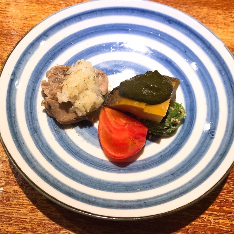 蒸し鮑と蒸し鶏(富小路やま岸)