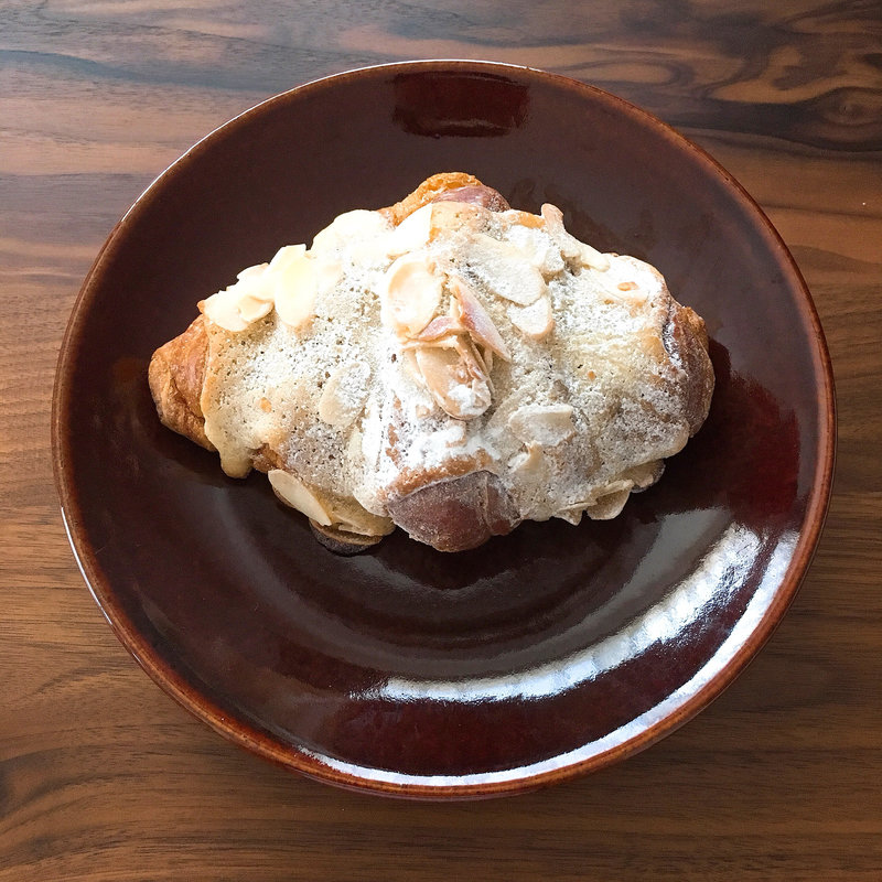 クロワッサンダマンド(神戸屋キッチン デリ＆カフェ アトレ恵比寿店)