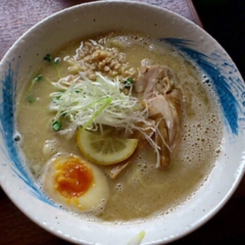 濃厚鶏塩ラーメン(麺や ようか )