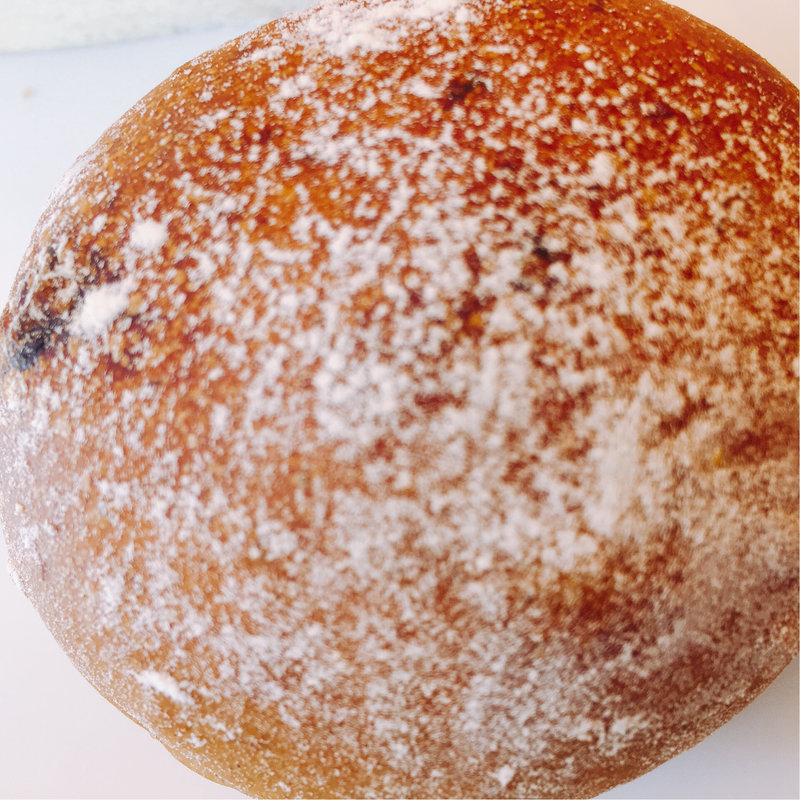 シリアルレーズンプチパン(パンとcafé えだおね)