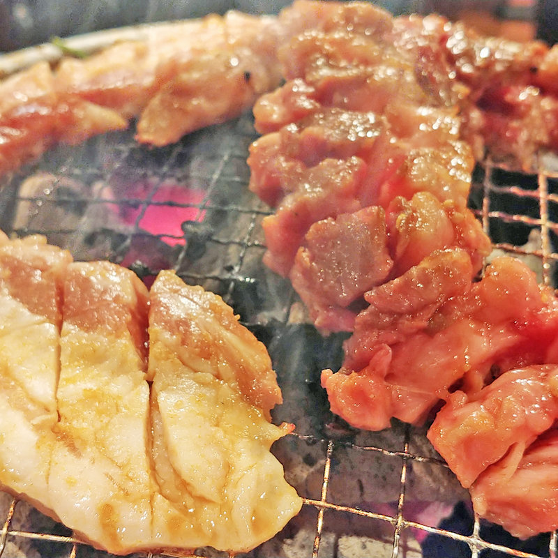 牛道の名物壺含む80品食べ放題コース(120分)(炭火焼肉 牛道)