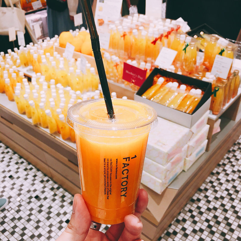 生搾りみかんジュース(10FACTORY 銀座店)