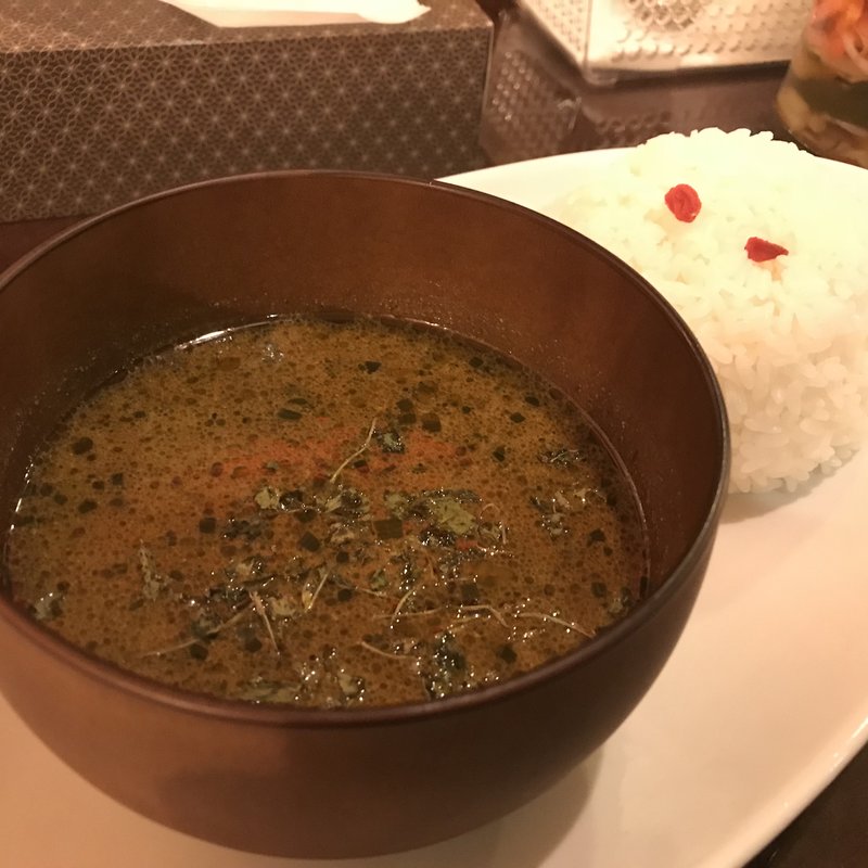 スリランカ風薬膳スープカレー(麻布十番 BAR 新海)