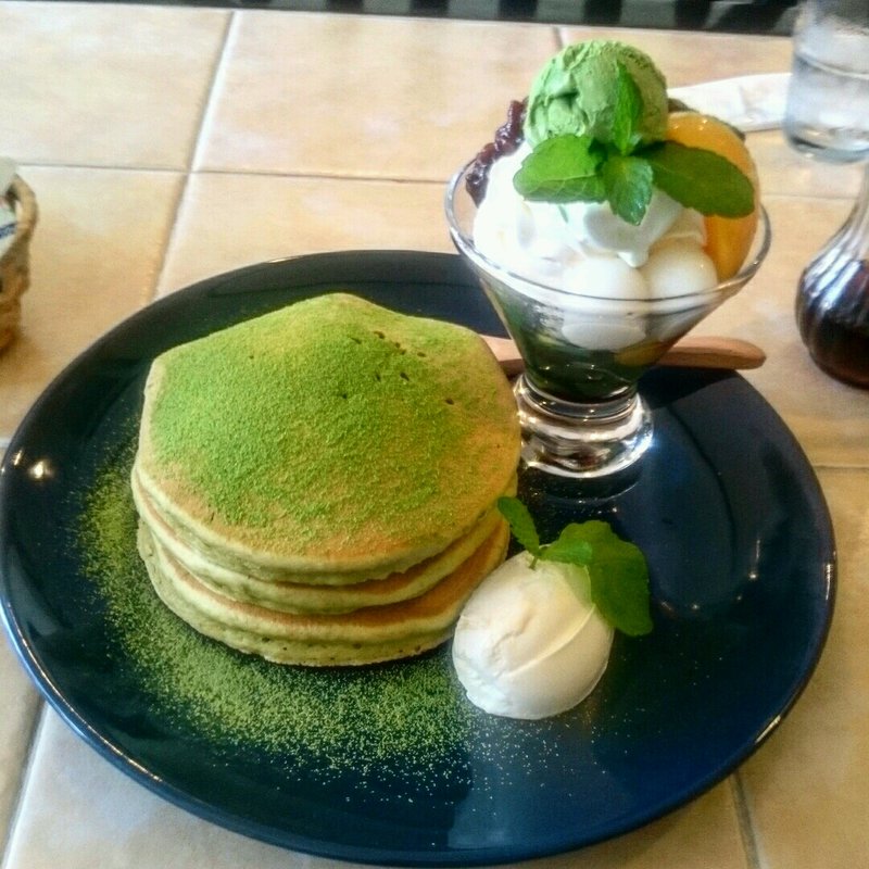 宇治抹茶とマスカルポーネのパンケーキ(カフェシュシュ)