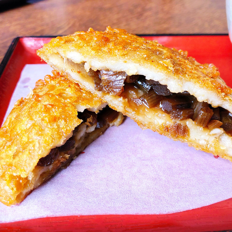 蕎麦揚げ饅頭(わく玉 （わくたま）)