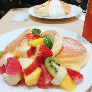 横浜市中区で食べられるフルーツパンケーキのランキング 1ページ目 おいしい一皿が集まるグルメコミュニティサービス Sarah