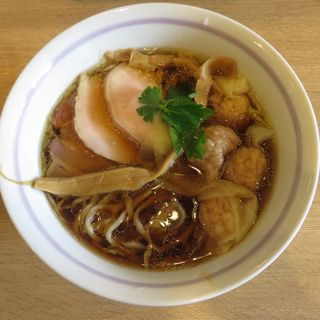 ワンタン麺(中華そば 大賀110)