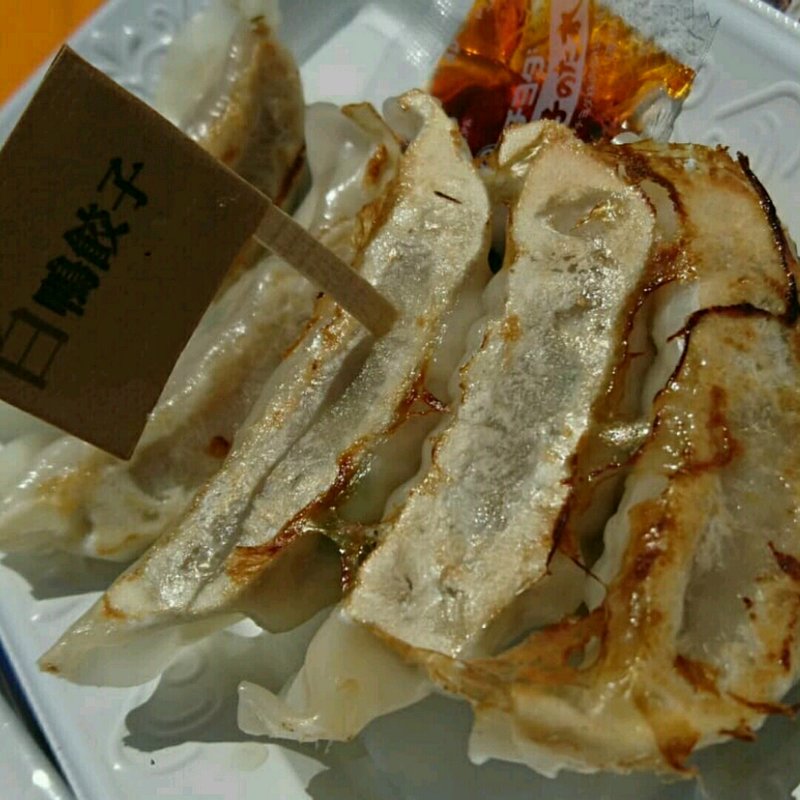 白鴨餃子（6個）(オペレッタ52 )