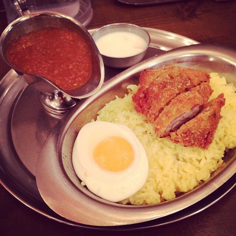 キーマカツカレー定食(インド定食ターリー屋 西新宿本店)