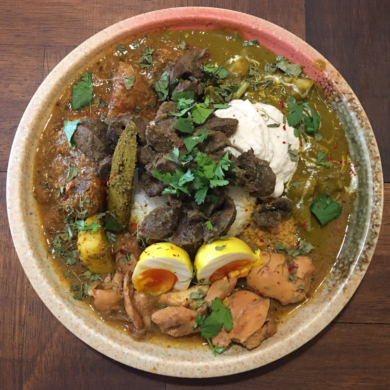 3種盛(スパイスカレー あかつ亭)