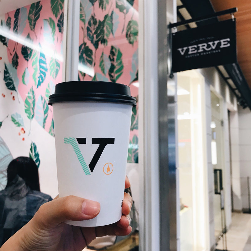 カフェラテ(VERVE COFFEE ROASTERS SHINJUKU)