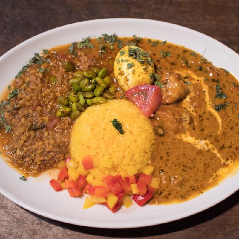 2種あいがけカレー小+スパイス玉子(カオス スパイスダイナー )