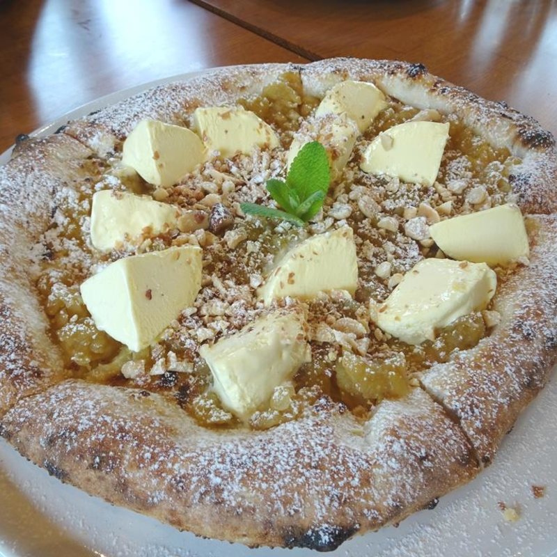 ドルチェピザ・奥久慈リンゴ(ピッツェリア コゾー （PIZZERIA KOZO）)