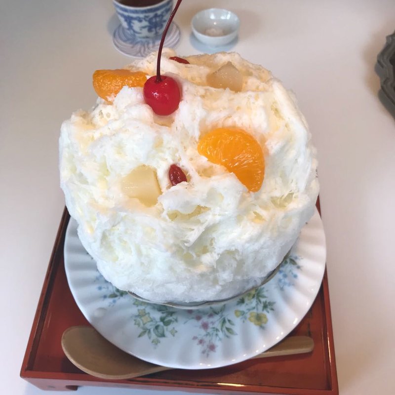 杏仁豆腐の白くま(お茶と酒　たすき )