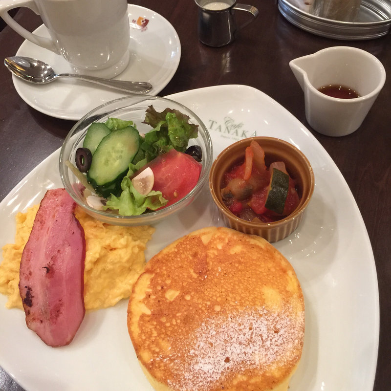 ビックモーニングパンケーキハーフサイズ(カフェ タナカ)