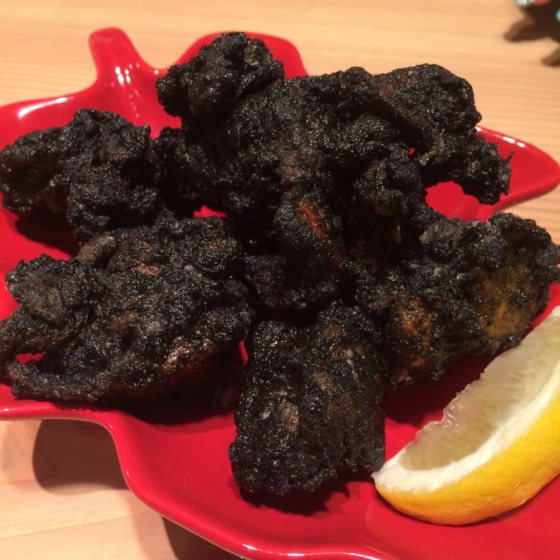 もも黒唐揚げ(焼き鳥 炭焼地鶏 近江 梅田東通り店)