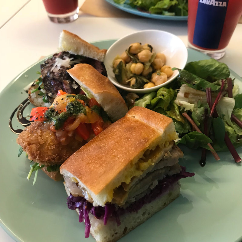 サンドイッチ(3&1 Sandwich （トレエウーノ サンドイッチ）)