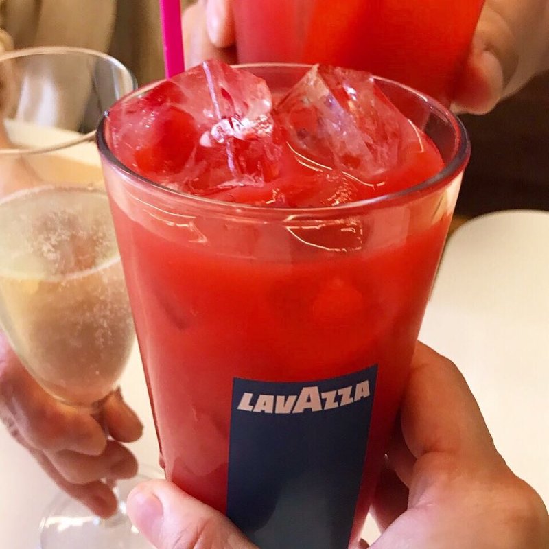 ブラッドオレンジジュース(3&1 Sandwich （トレエウーノ サンドイッチ）)