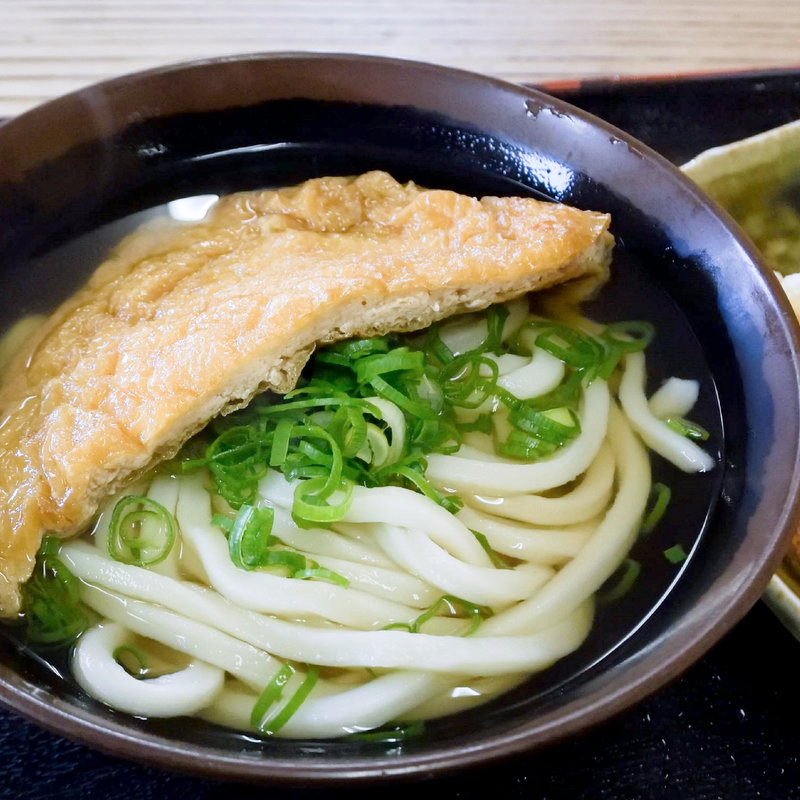 きつねうどん（かけそのまま+お揚げ）(はすい亭 （はすいてい）)