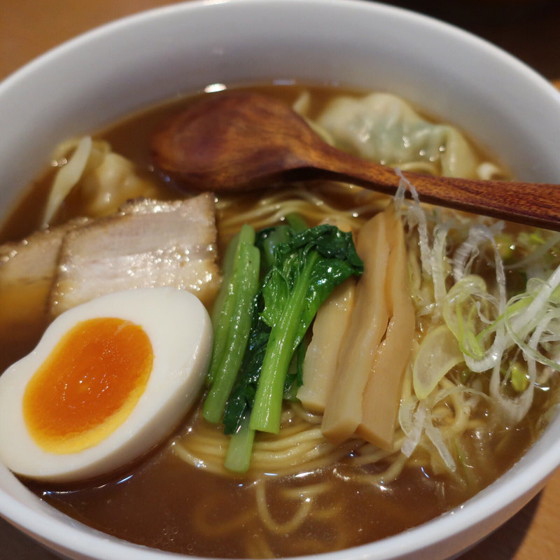 ワンタン麺(あいワンタン)