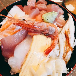 海鮮丼(魚河岸の居酒屋 えびす大黒 西宮店 )