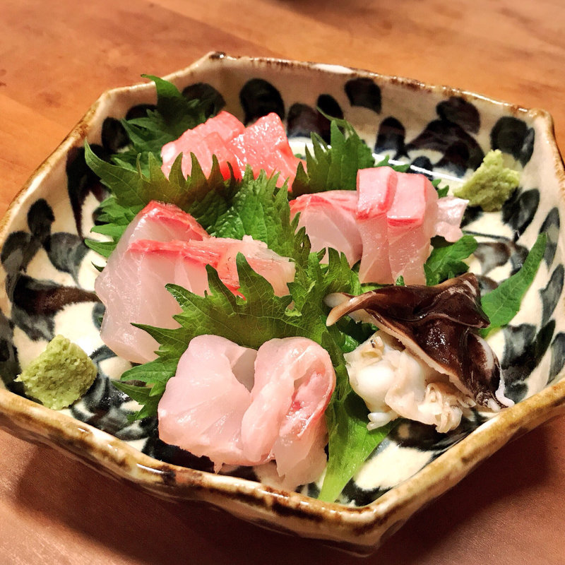 お造り盛り合わせ(酒肴 かおりぐさ)