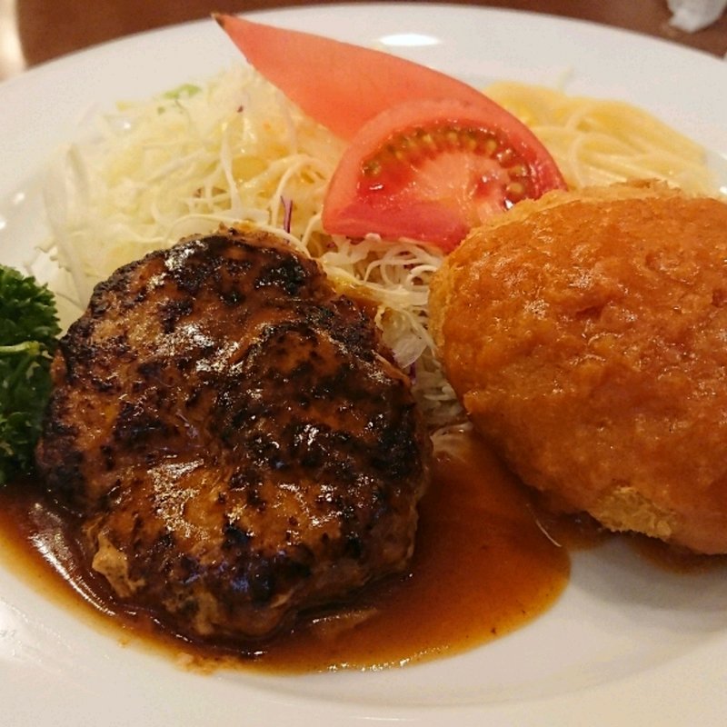 カニコロッケ・ハンバーグ(レストランカミヤ )