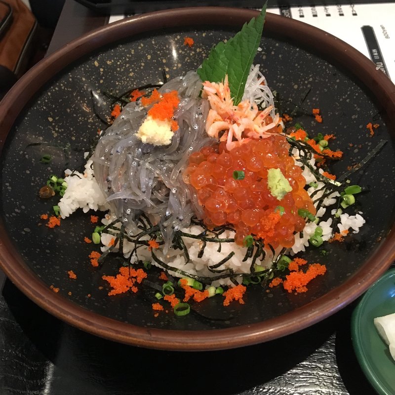 生しらすいくら丼(島童子)