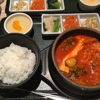 豚スンドゥブ(東京純豆腐 新宿店)