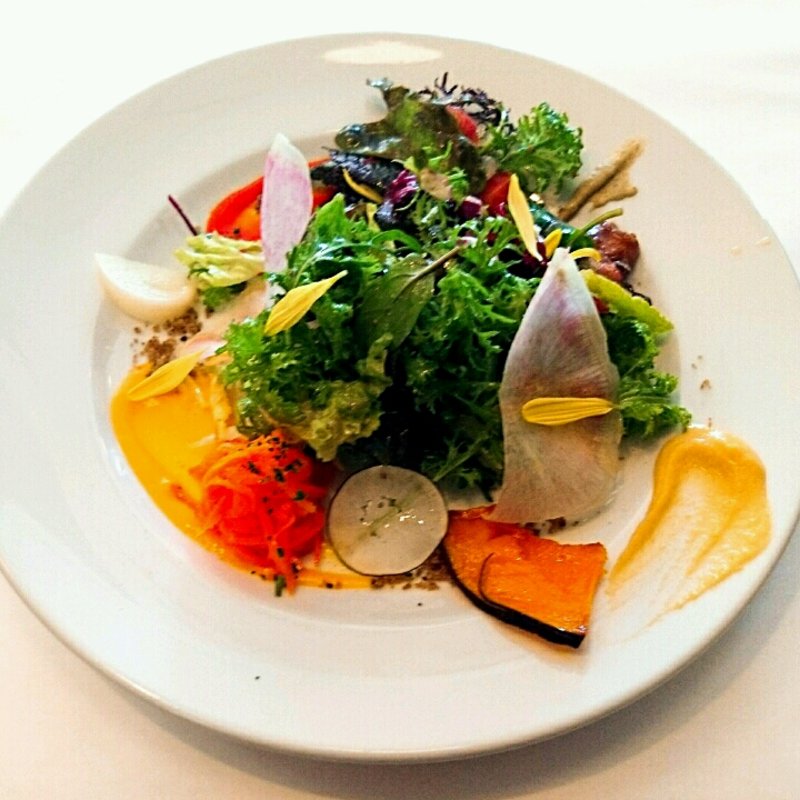 大地のサラダ(ビストロ・ラ・ポーレ)