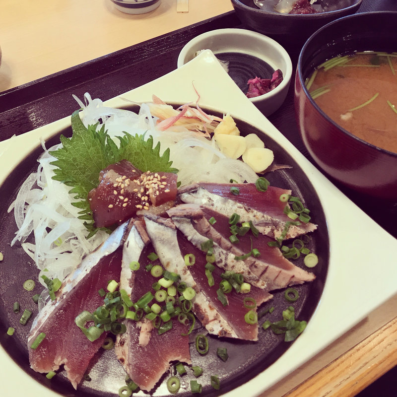 たけのこご飯と鰹のたたき膳(華屋与兵衛 四つ木店 )