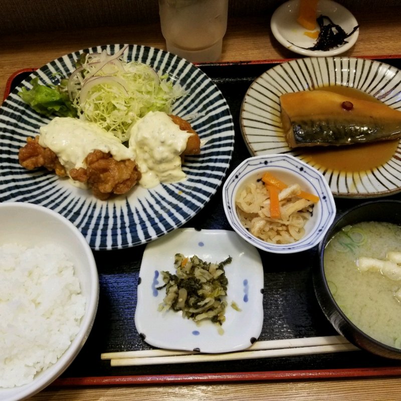 チキン南蛮の本日の煮魚定食(天神　わっぱ定食堂 )