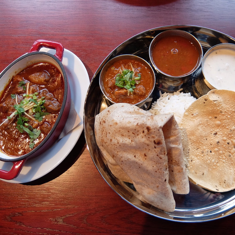 モツ煮込み定食(エリックサウスマサラダイナー)