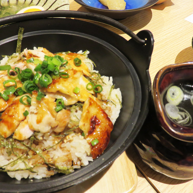 鶏まぶし(おでんと日本酒 卸)