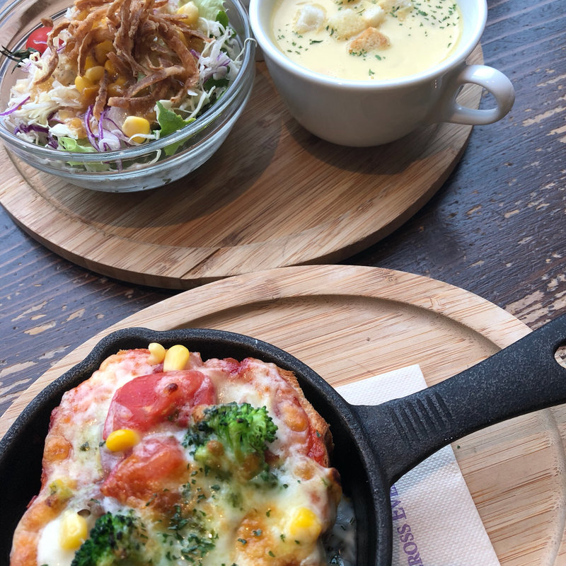 厚切りピザトーストセット(ケニーズハウスカフェ 伊豆高原本店 （Kenny's House cafe）)