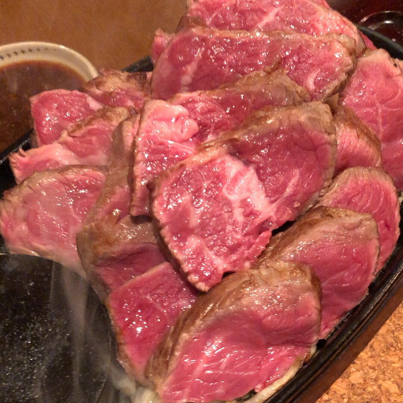 ザブトンレアステーキ鉄板(麺処 極み 大名店)