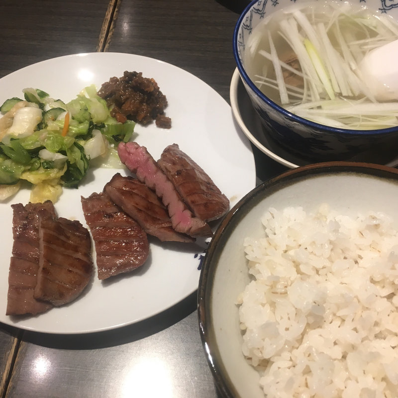 牛タン定食(牛たん炭焼き 利久 一番町店 （ぎゅうたんすみやき りきゅう）)