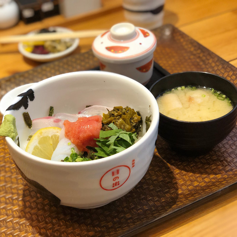 博多丼(海鮮丼 日の出 薬院本店)