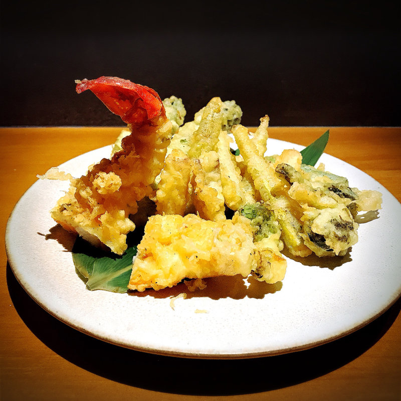 伊勢海老といろどり天ぷら盛り(伊勢海老蕎麦 清正)