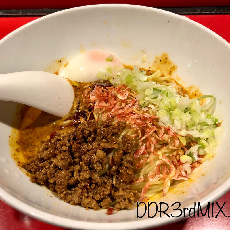 汁なしタンタン麺 【白】(おどるタンタン麺)