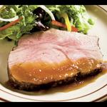 ゴールデンポークの 石窯ジューシーローストポーク(GRILL & BEER SAIBOKU)
