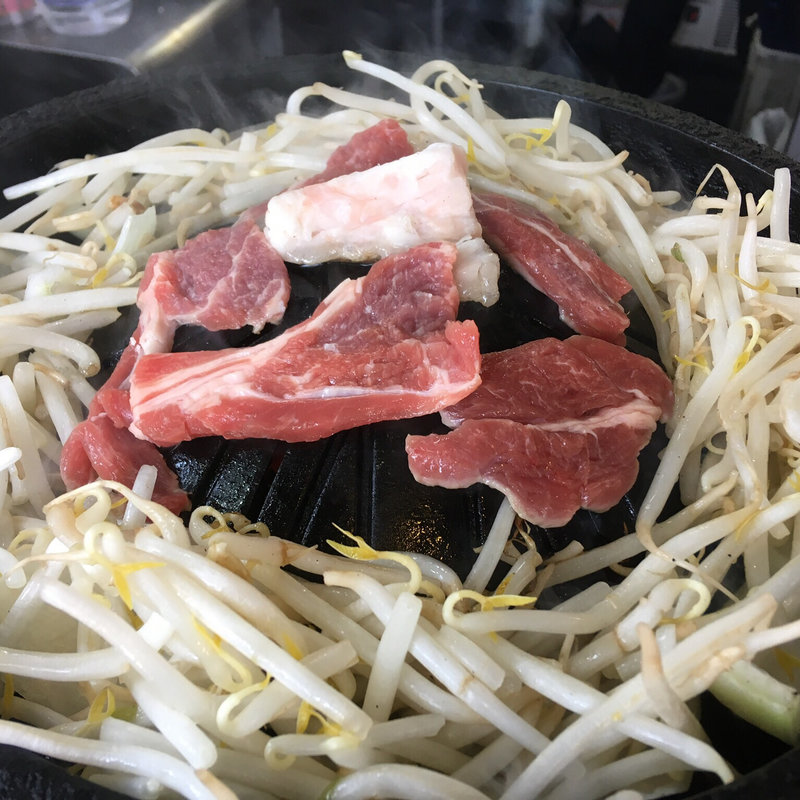 生ラムジンギスカン　1人前 	(小樽ジンギスカン倶楽部 北とうがらし 出抜小路店)