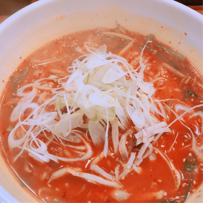 ユッケジャンラーメン(らあめん新)