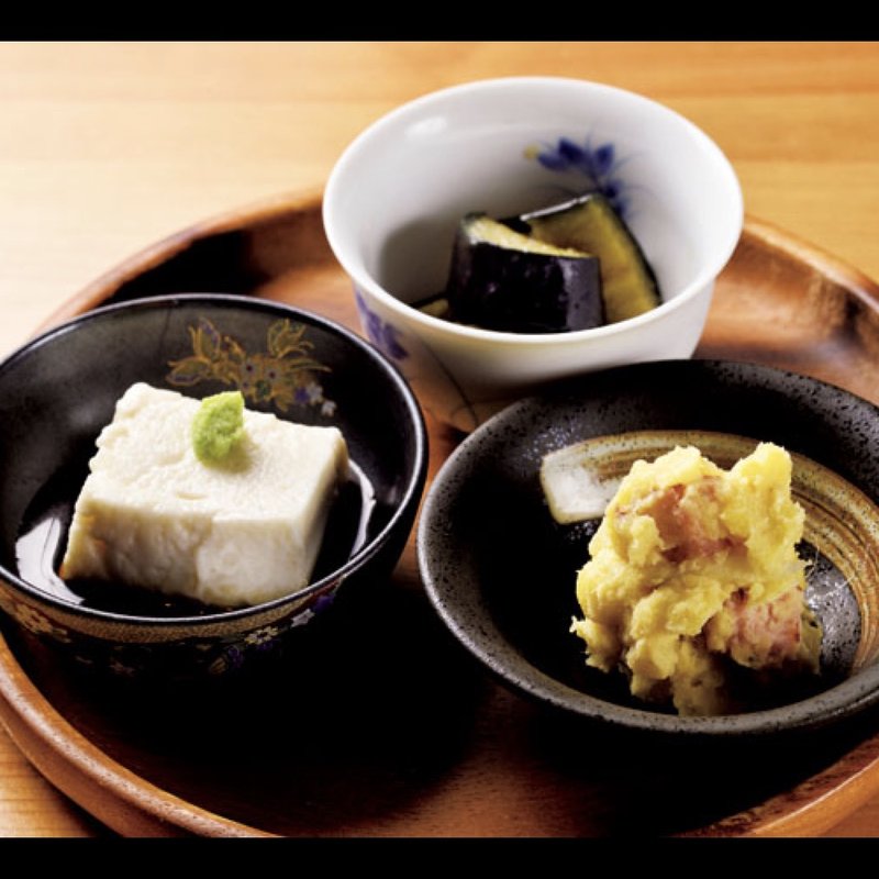 前菜（峯岡豆腐、サツマイモのポテサラ、ナスの揚げ浸し）(蕎麦と酒 木の花)