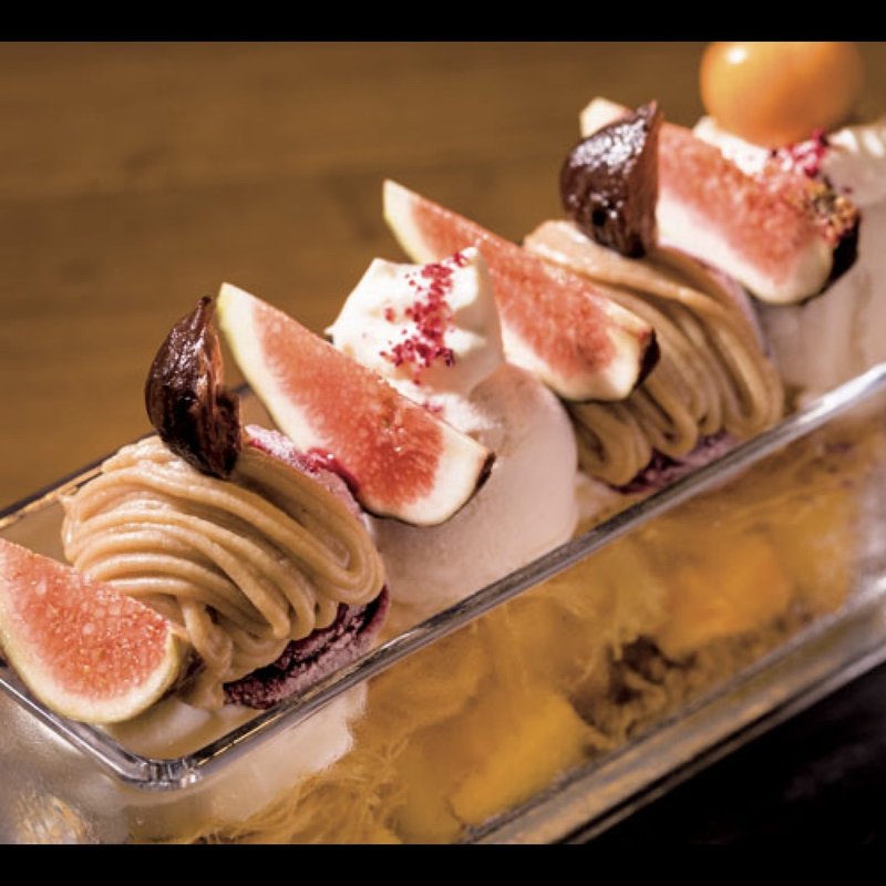 栗とカシス(夜パフェ専門店パフェテリア ベル)